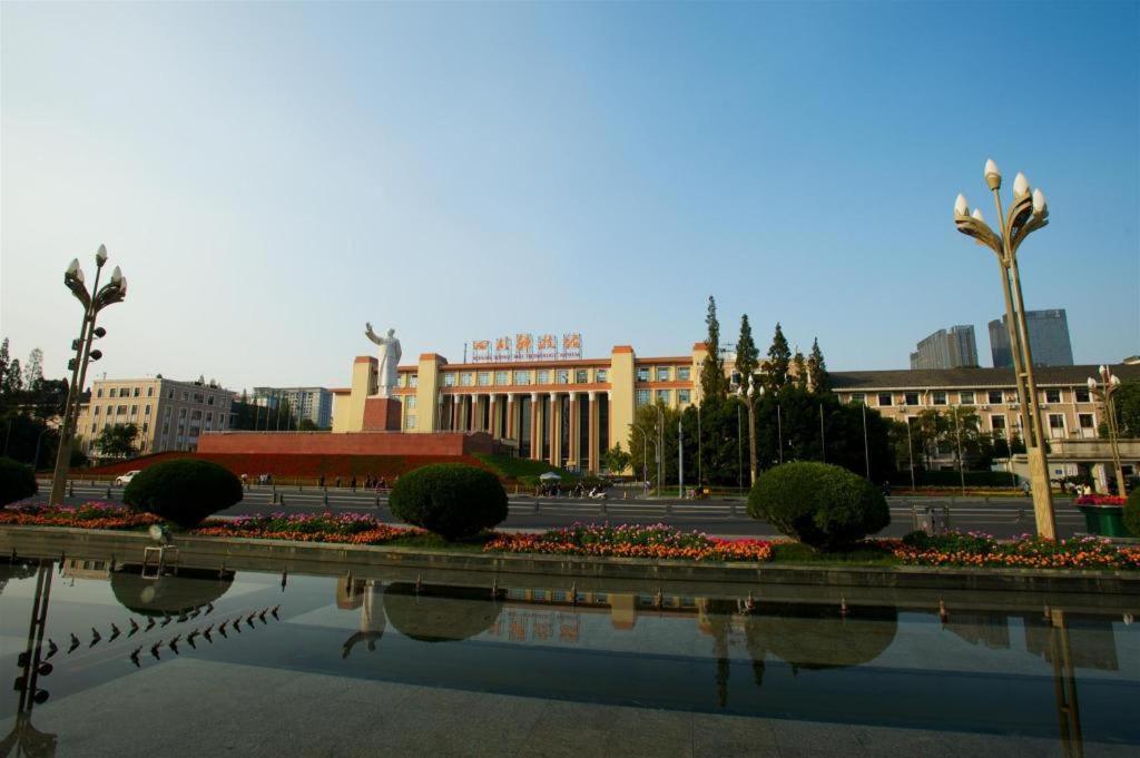 Hotel Wanda Reign Chengdu Extérieur photo